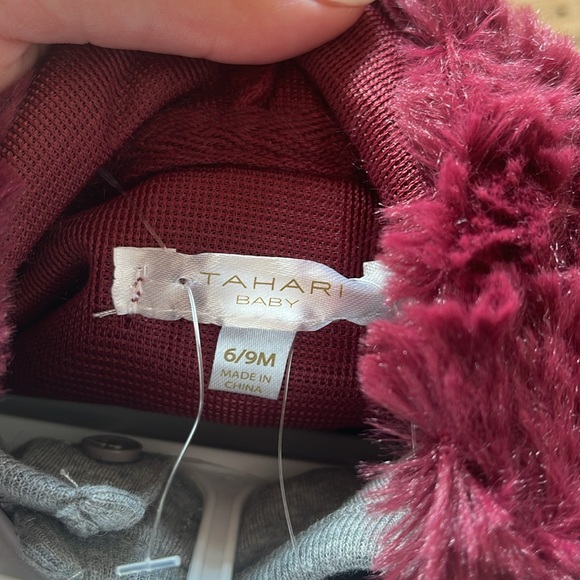 NWT Tahari Baby 3 Piece Set Faux Fur Leopard Ruffle Jacket Onesie 6/9 Months - Picture 10 of 10